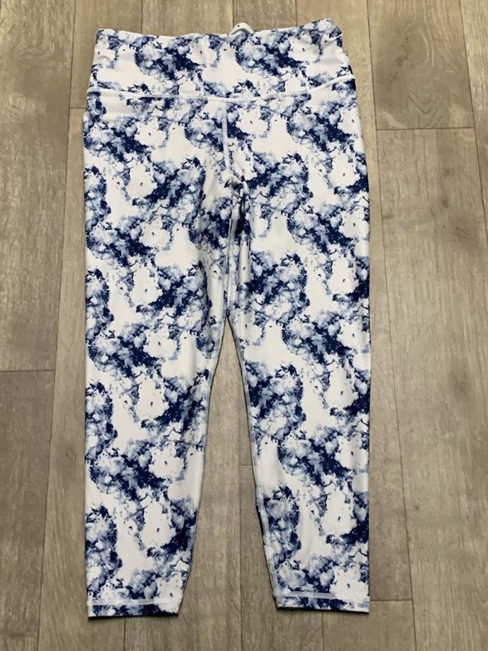 GAPFit Women’s Large Blue and White Tie-Dye Print Leggings
